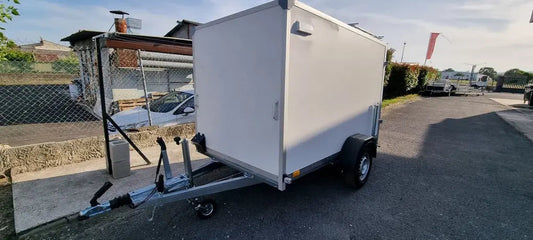 Remolque BORO Van F2513P Capacidad de 750 Kg