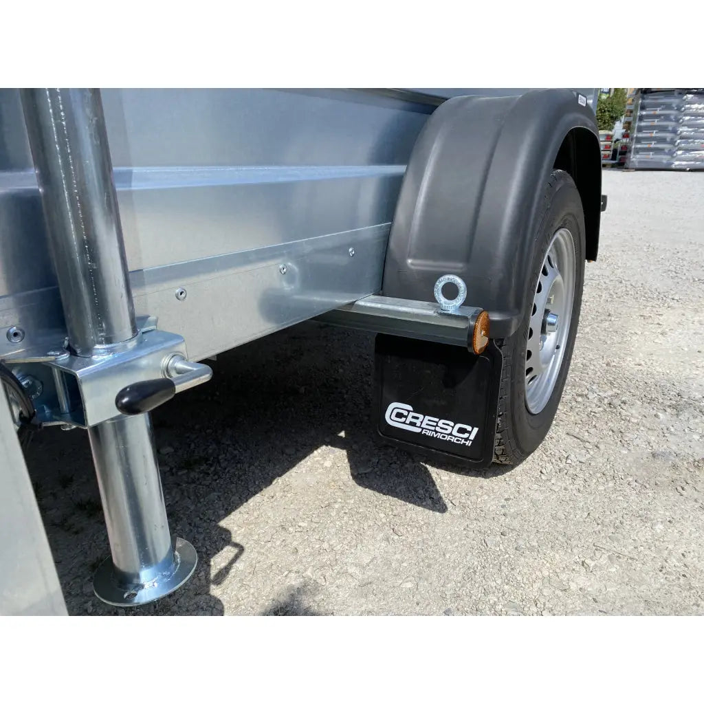 El Remolque Cresci Fourgon PT6F con Frenado  Capacidad de 750 kg